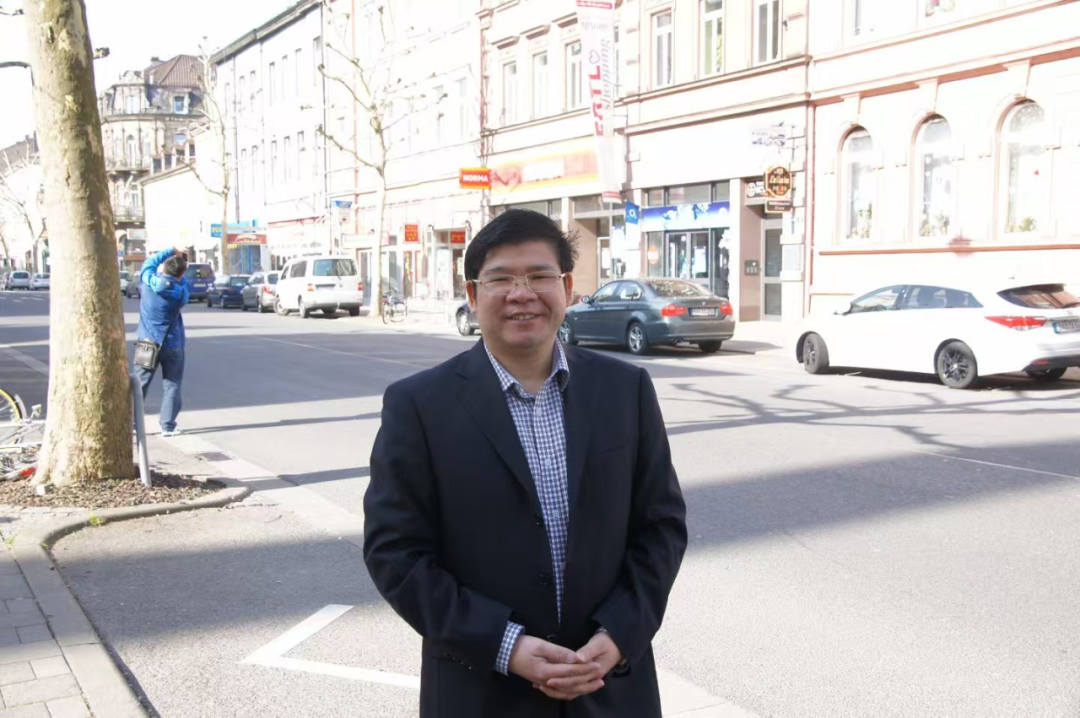 315特記防火玻璃質(zhì)量提升行業(yè)先鋒——恒保陳沃林