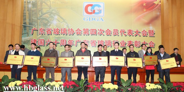 全部敘說(shuō)防火玻璃被精密的分為哪些種類(lèi)