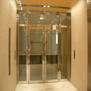 防火玻璃門解說高樓發(fā)生火災(zāi)的注意事項