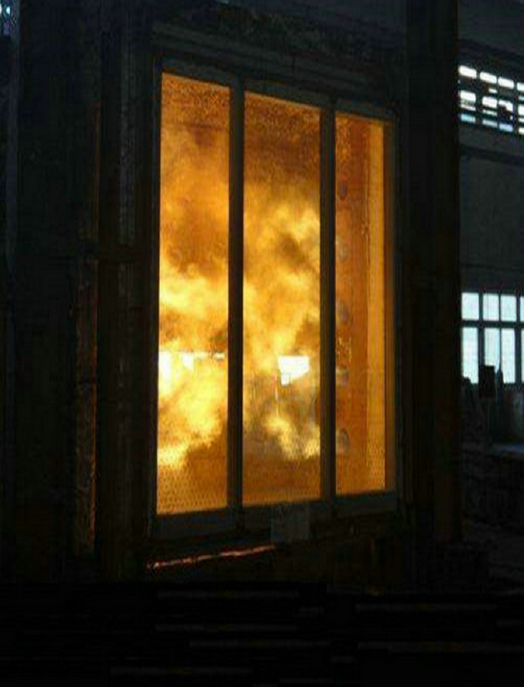 當今社會防火玻璃的發(fā)展趨勢